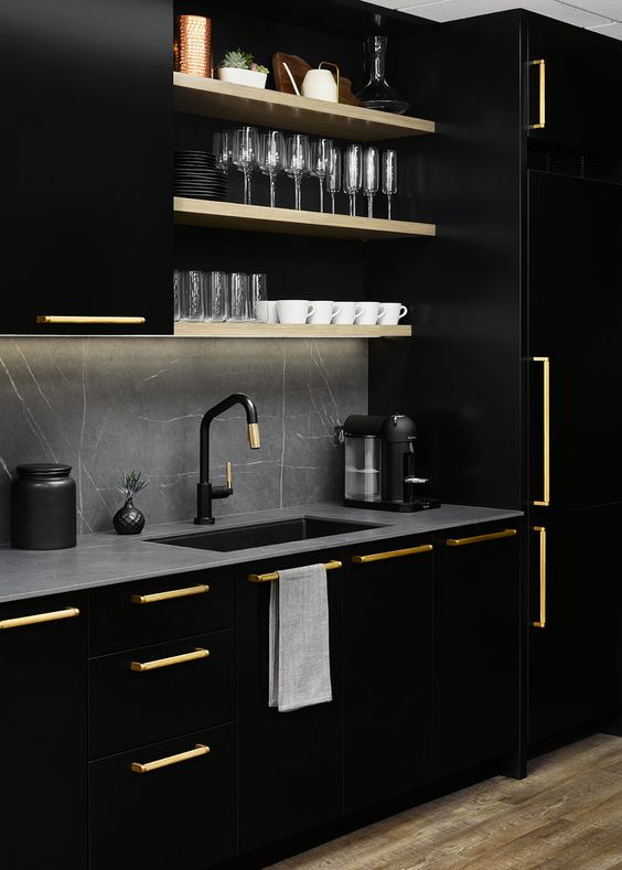 What Is a Wet Bar vs. Dry Bar—and Does Either Belong in Your&nbsp;Home?
